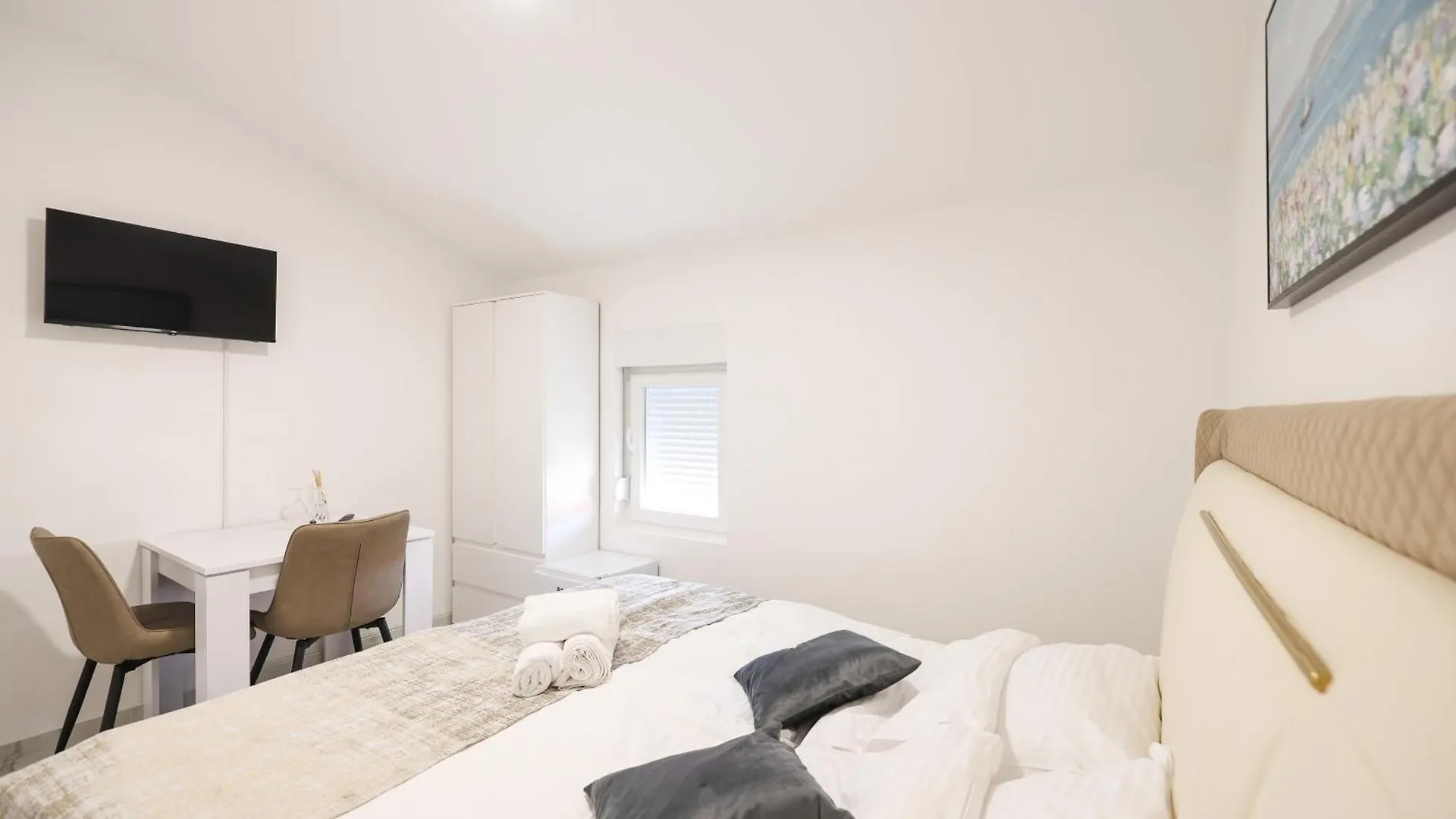 Premium Rooms Prince Zadar 0*,
